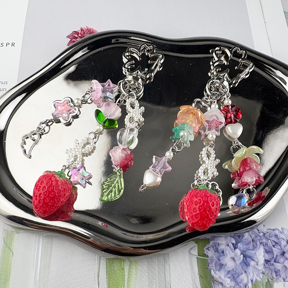 Cute Bear Strawberry Beaded Ph - Phone Accessories For Teen Girls recension och pris