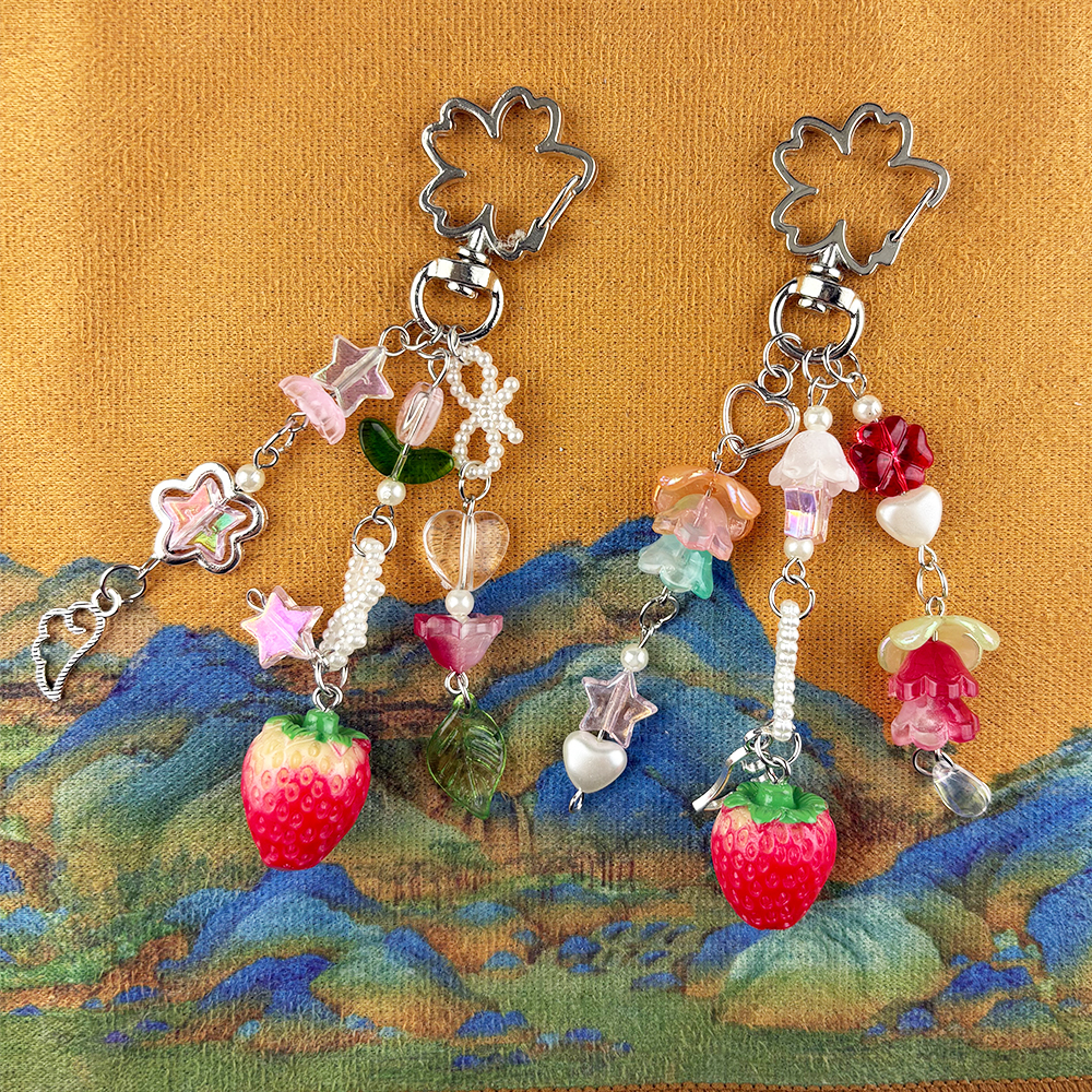Cute Bear Strawberry Beaded Ph - Phone Accessories For Teen Girls recension och pris